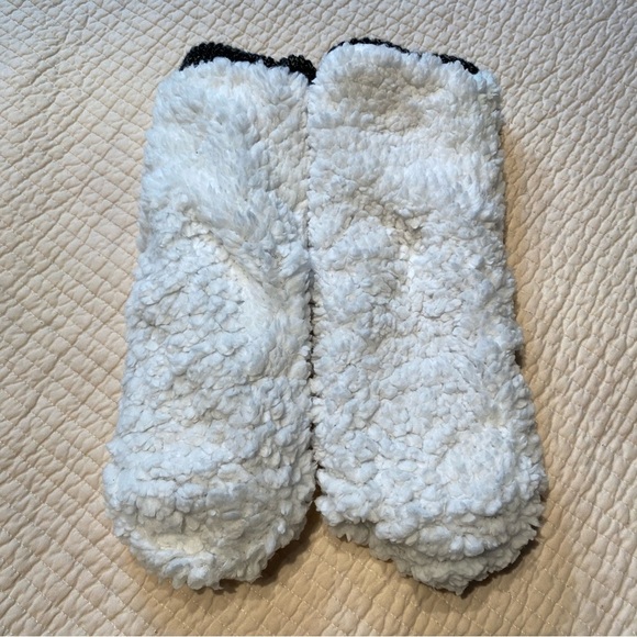 Set of 3 Pairs of Fluffy Winter Socks. - Picture 7 of 11